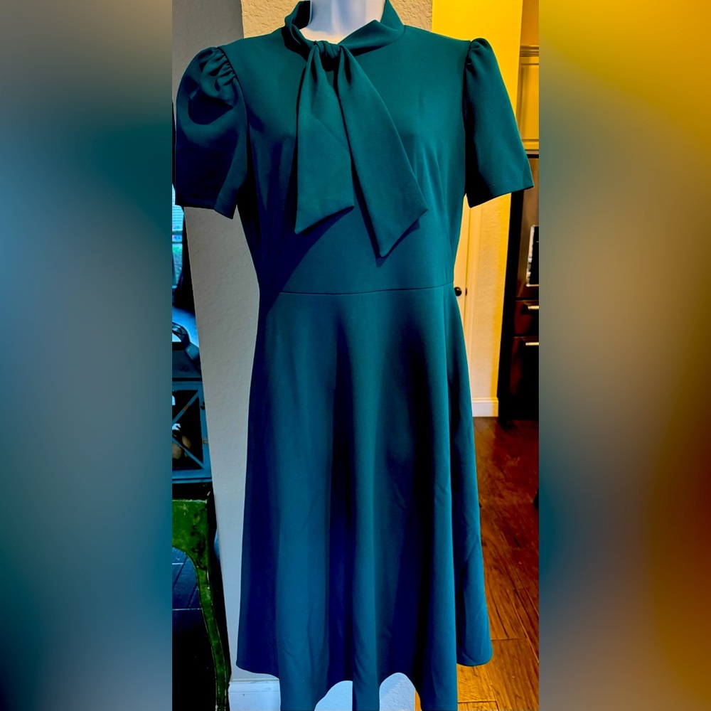 Size 8 London Style Dress